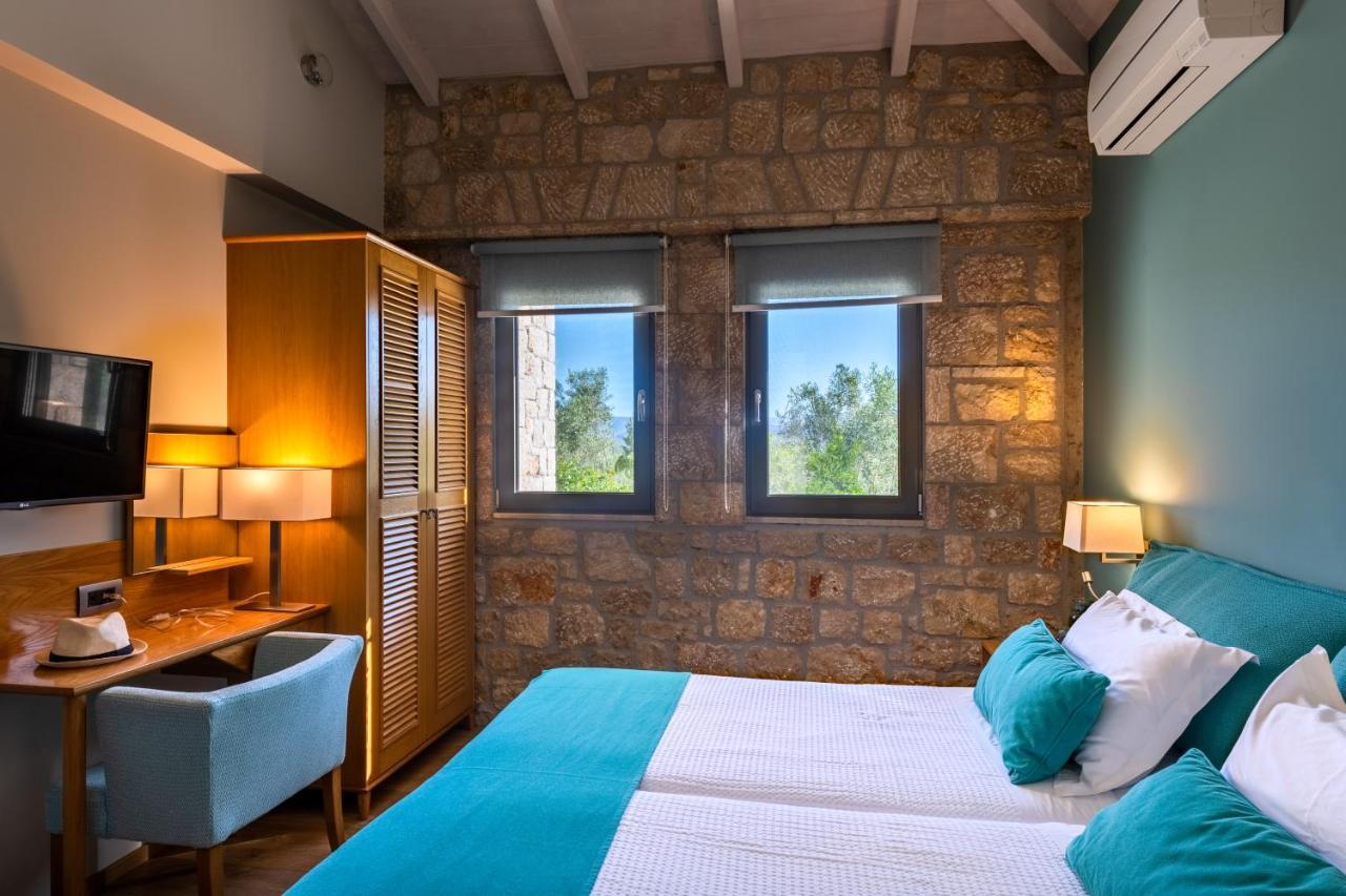 Hotel Anthemion And 3*